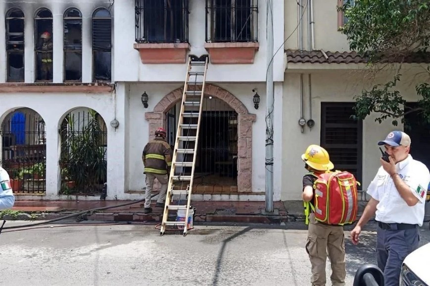 Incendio deja un muerto en Monterrey