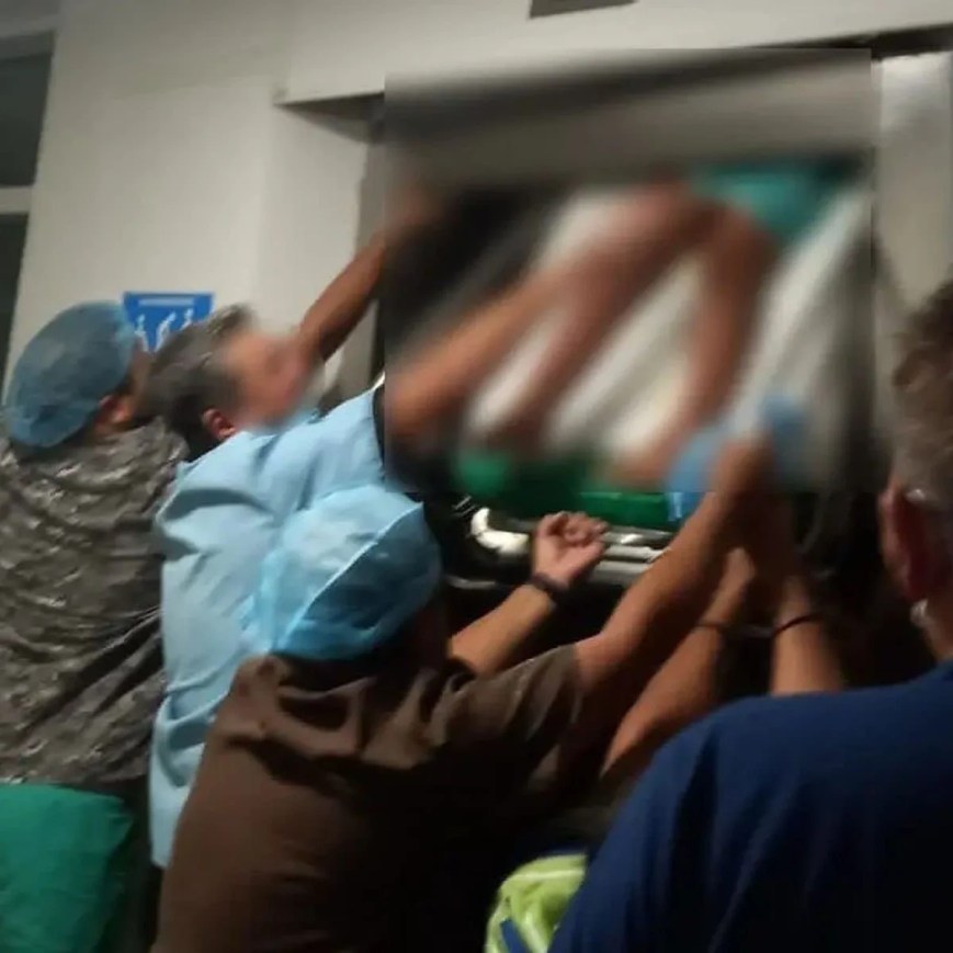 Muere niña atrapada en elevador