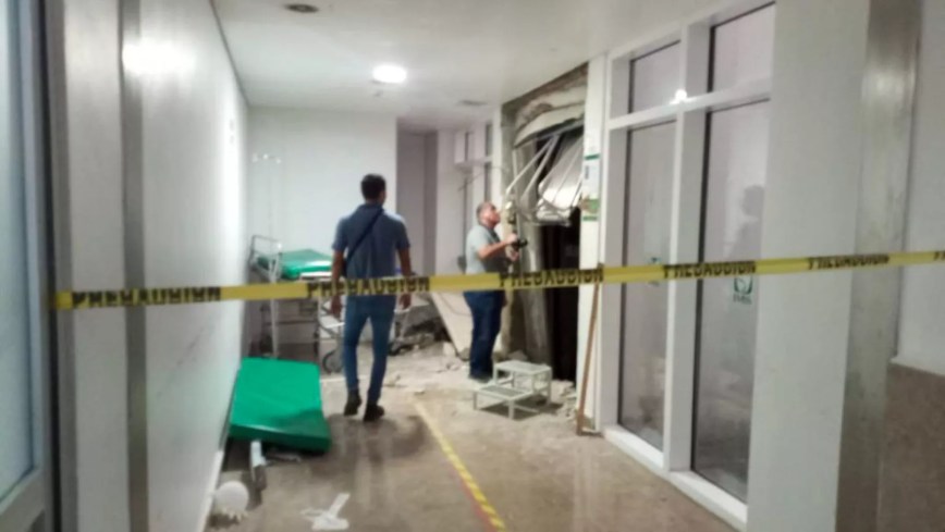 Liberan a camillero involucrado en caso de niña prensada en elevador