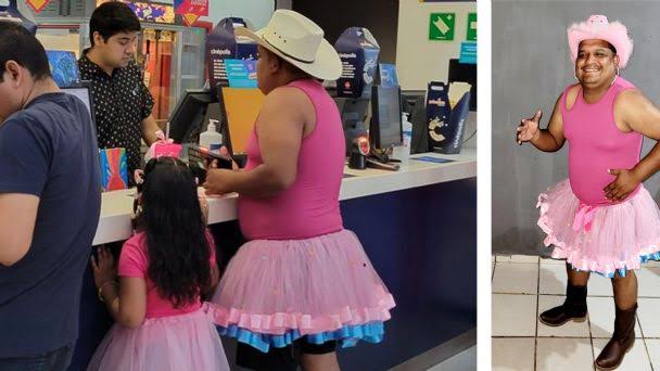 Padre se vuelve viral por disfrazarse con su hija para ver «Barbie»