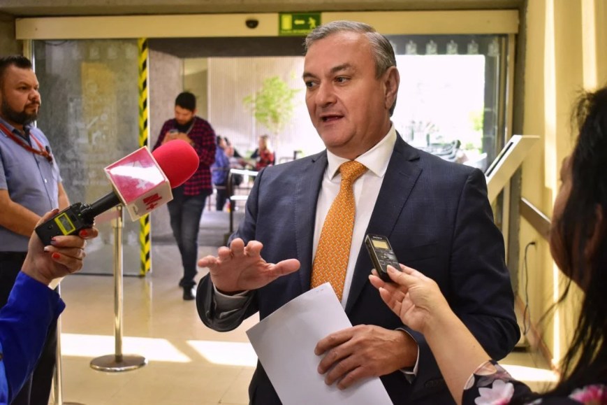 Promueve Héctor García la salud bucal