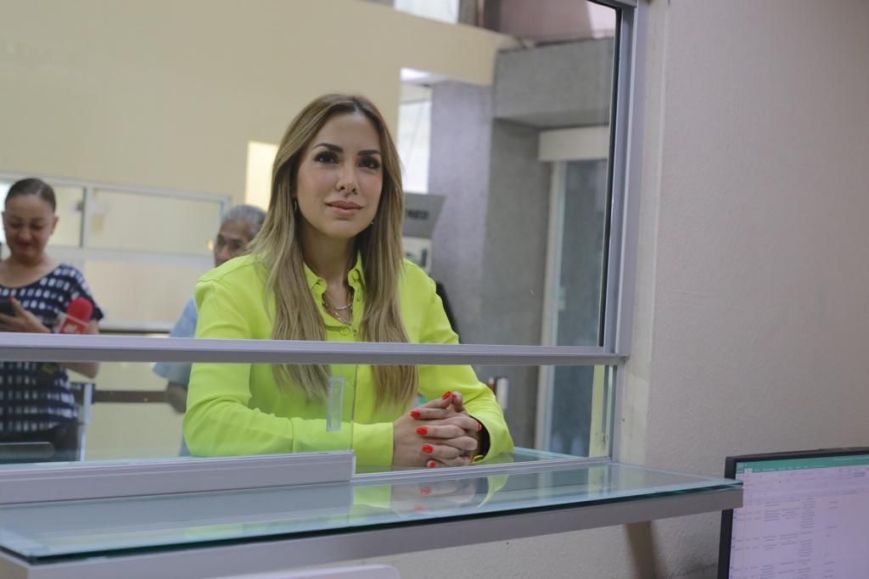 Pide Perla Villareal NO distribuir nuevos libros de texto
