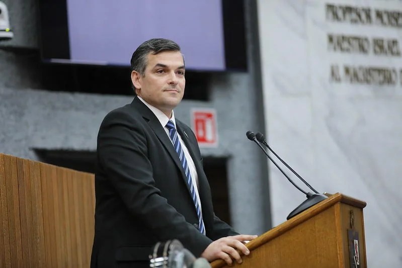 Mauro Guerra repite como presidente del Congreso Local