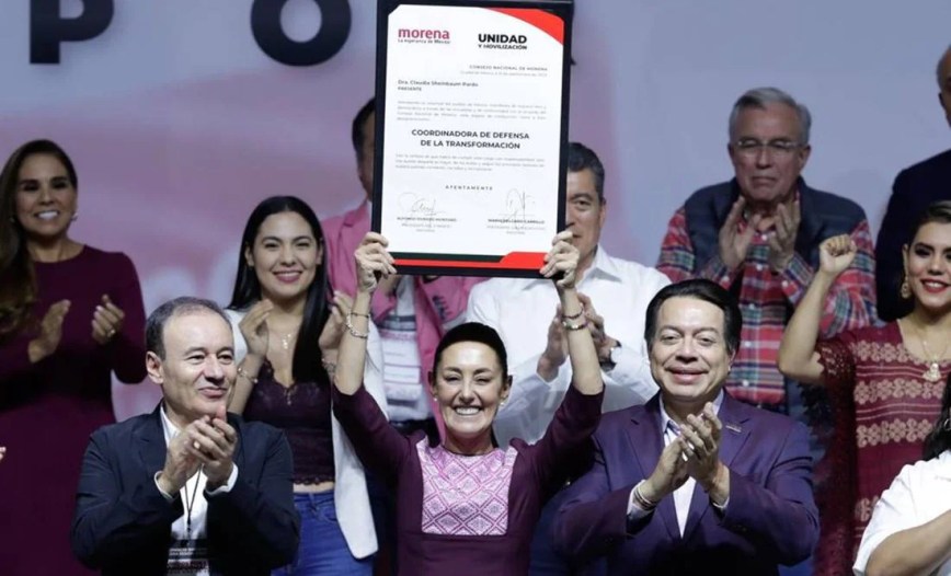 Sheinbaum recibe constancia como precandidata presidencial por Morena