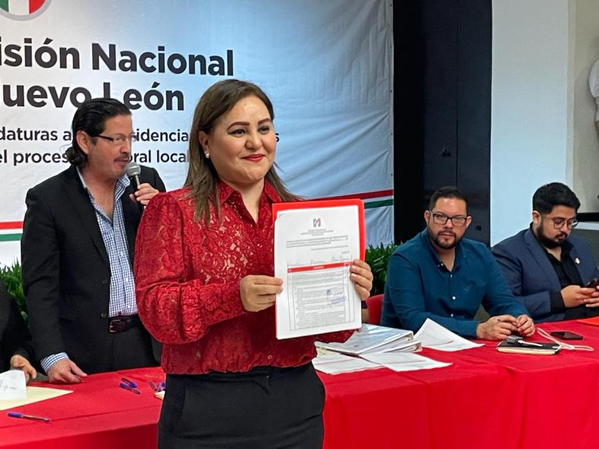 Va Francisca Arguello Quiñones por la reelección en Aramberri
