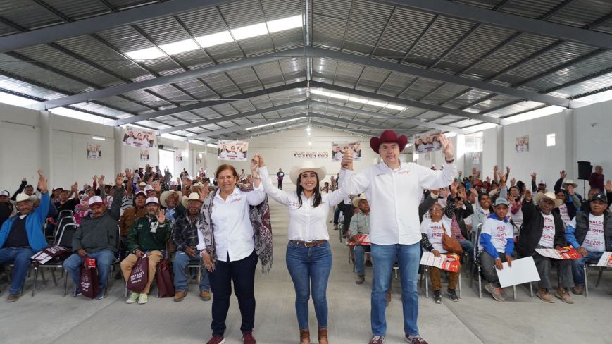 Waldo Fernández y Judith Díaz, recorren 24 municipios en primer mes de campaña