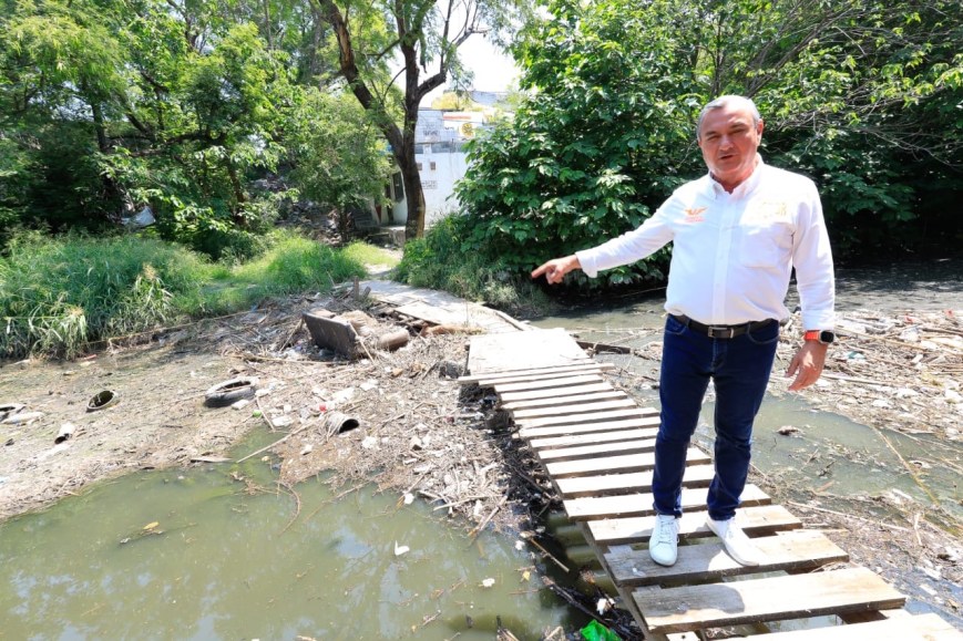 Héctor García va por la eliminación de fugas en el drenaje sanitario de Guadalupe