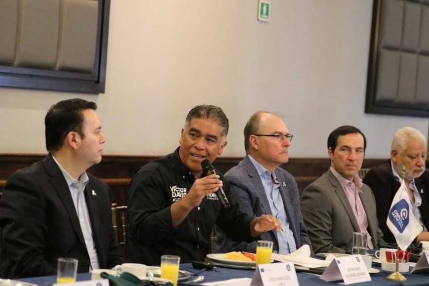 Presenta Víctor Guerrero plan de trabajo al empresariado nicolaíta