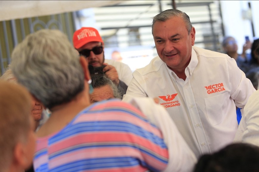 Héctor García va por nuevos pavimentos en Guadalupe
