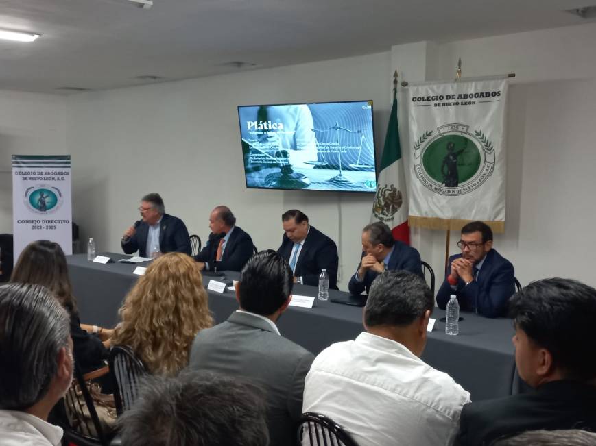 Propone Colegio de Abogados dialogo sobre reforma a la Ley de Amparo