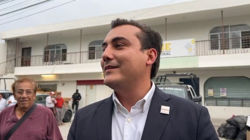 Manuel Guerra en espera de recibir su constancia de mayoría