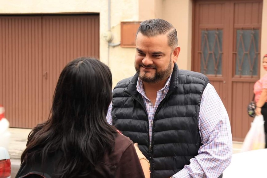 Va Cadereyta por más de mil 500 becas de transporte para estudiantes