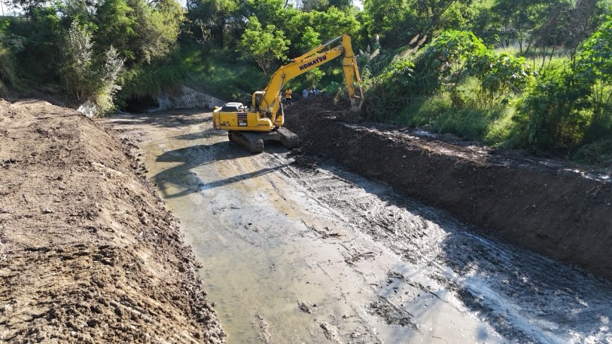 Desazolvan arroyo “Las Tortolitas” en Guadalupe