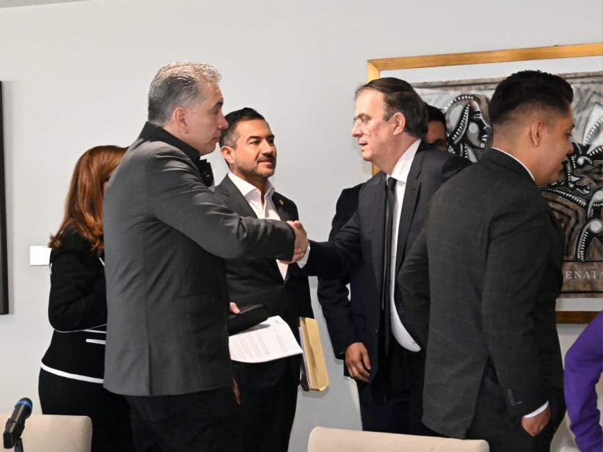 Autoridades del Senado revisan el T-MEC