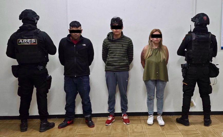 Capturan a tres personas con armas y drogas en Linares