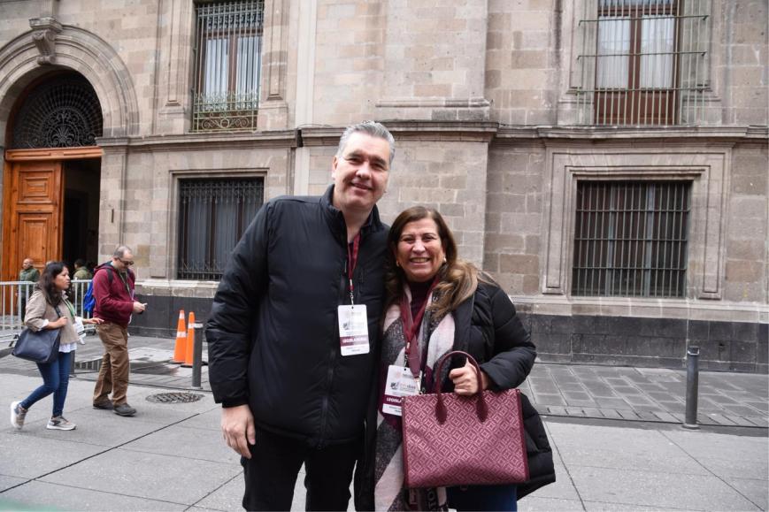 Waldo Fernández y Judith Díaz asisten a la ceremonia de los primeros 100 días de gobierno de Claudia Sheinbaum