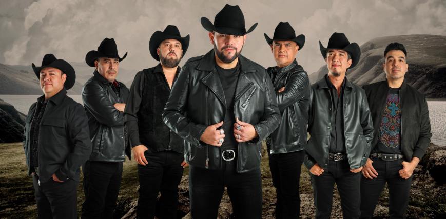 Duelo enamora a los regios en San Valentín