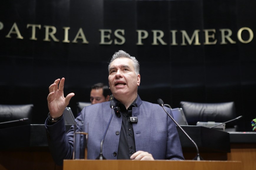 Destaca Waldo Fernández en la Convención Nacional Bancaria