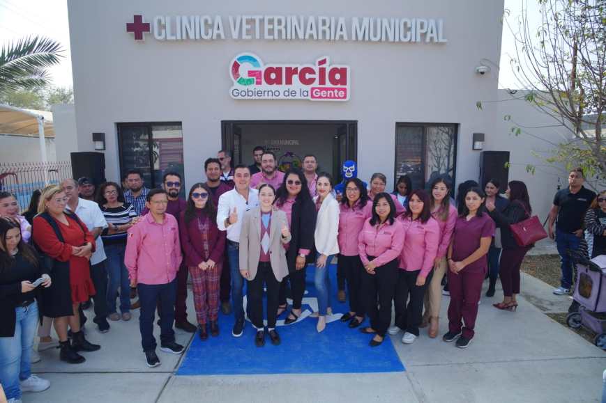 Manuel Guerra inaugura la primera Clínica Veterinaria de García