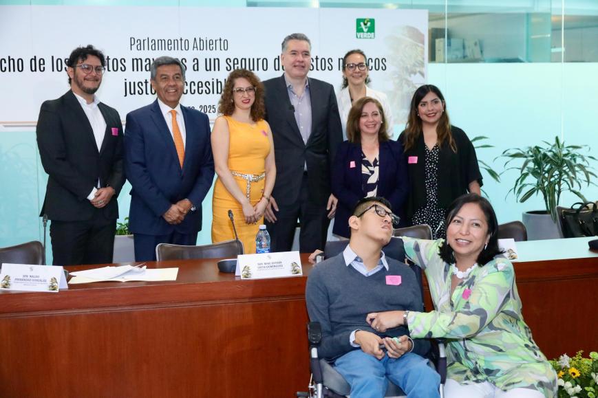 Lamenta Waldo Fernández ausencia de hospitales privados en diálogos sobre la iniciativa «Seguros Justos»