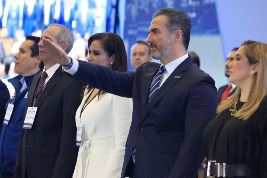 Reafirma Adrián de la Garza su compromiso con los municipios del país