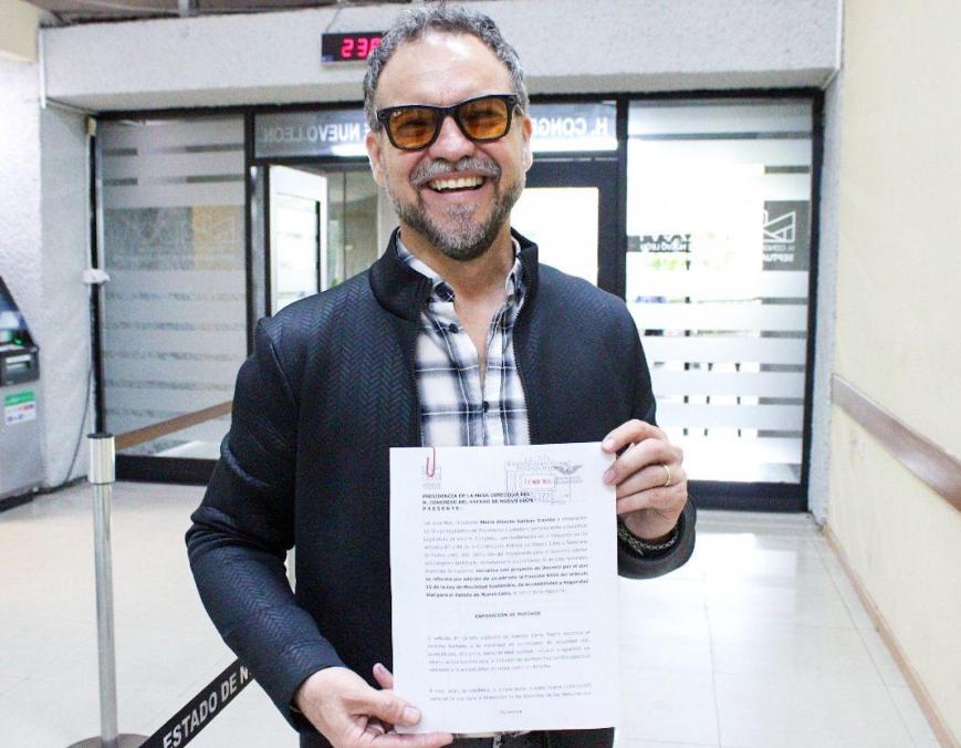 Impulsa Mario Salinas iniciativa para mejorar la accesibilidad en estacionamientos