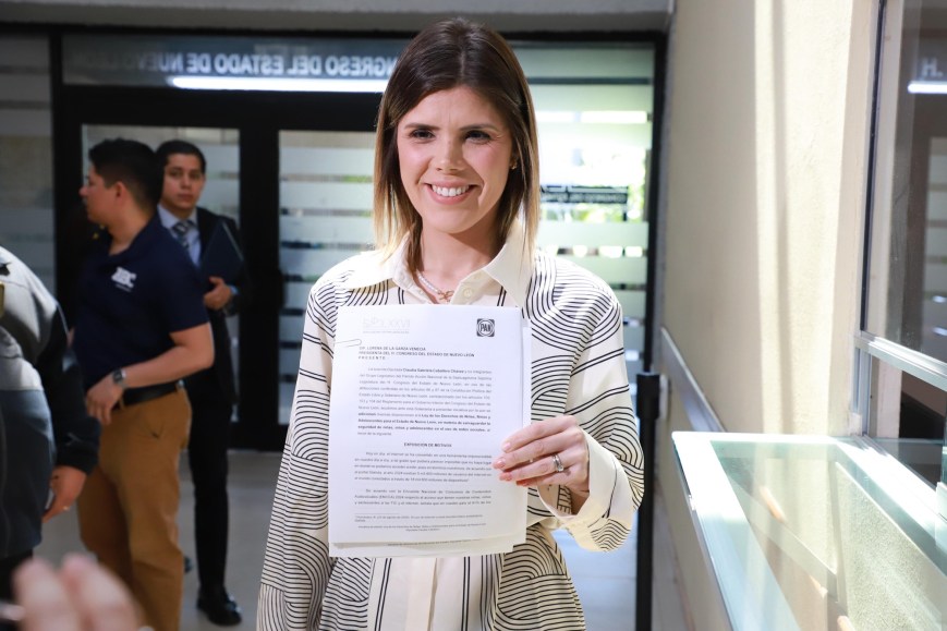 Propone Claudia Caballero, prohibir celulares en escuelas y preparatorias