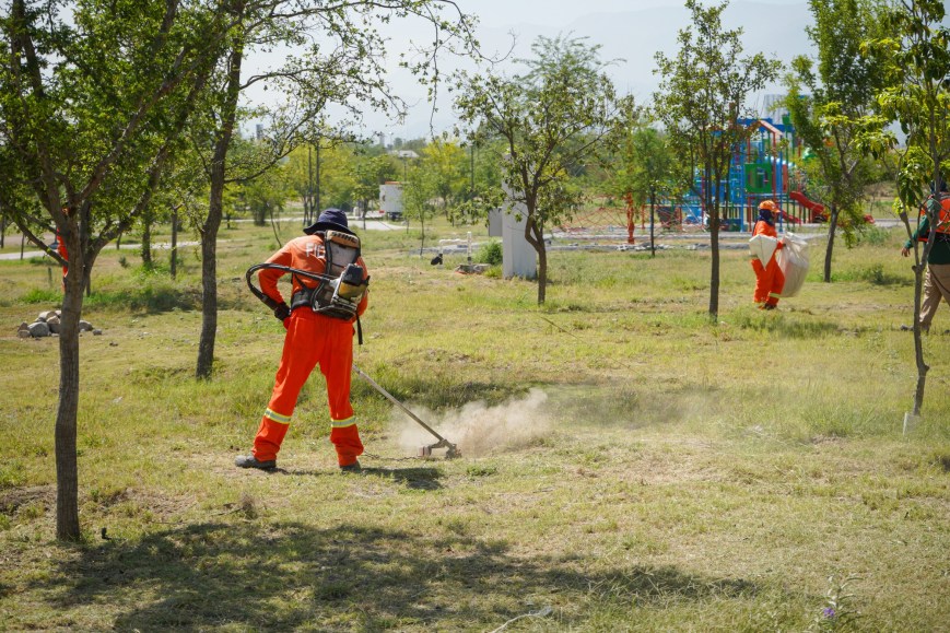 Recibe el Parque Libertad mantenimiento por parte de FIDEURB
