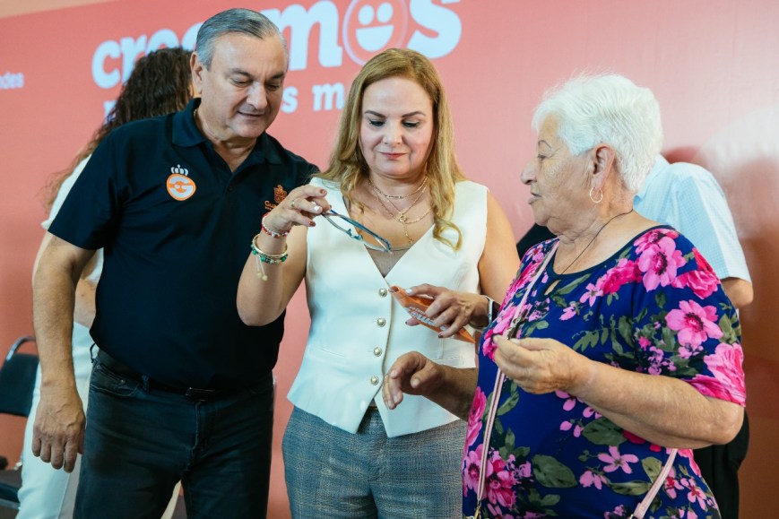 Más de 500 personas reciben lentes gratuos gracias al programa «Crecemos para Vernos Mejor»