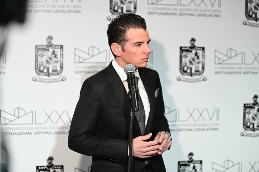 Exige Flores Serna sanciones a dueños de predios con basura en Cadereyta