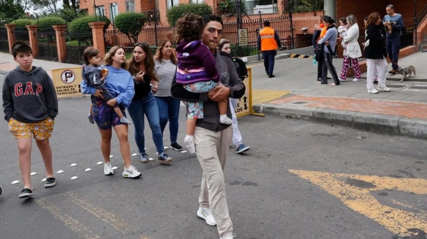Temblor de 6.3 grados paraliza a Colombia