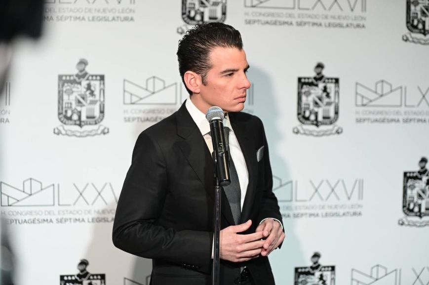 Destaca Mike Flores sostenibilidad de la deuda del estado