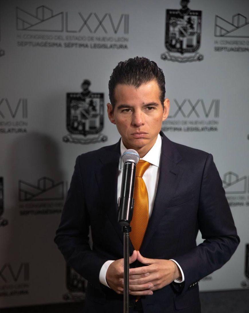 Crítica Mike Flores aranceles al aluminio y el acero