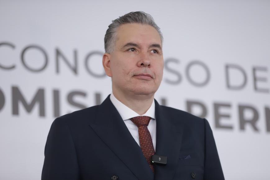 Designan a Waldo Fernández como secretario de la Comisión Permanente del Senado