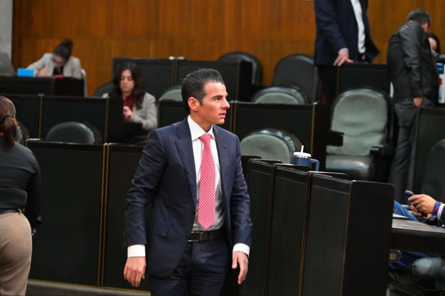 Propone Mike Flores ampliar legítima defensa para mujeres víctimas de violencia