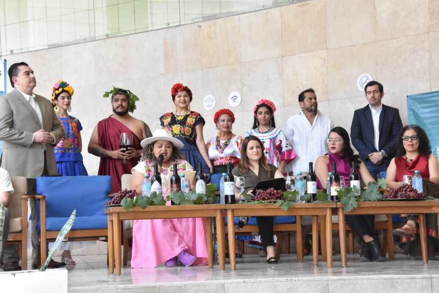 Celebran 15 años de vendimia en García e invitan a sumar el vino nuevoleonés a la mesa