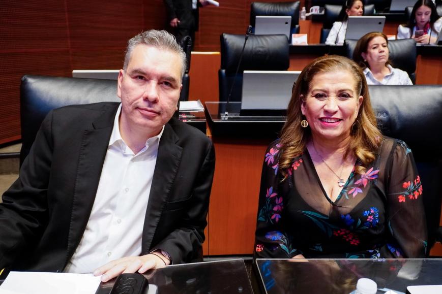 Celebran Waldo Fernández y Judith Díaz nueva ley que garantiza acceso universal a telecomunicaciones