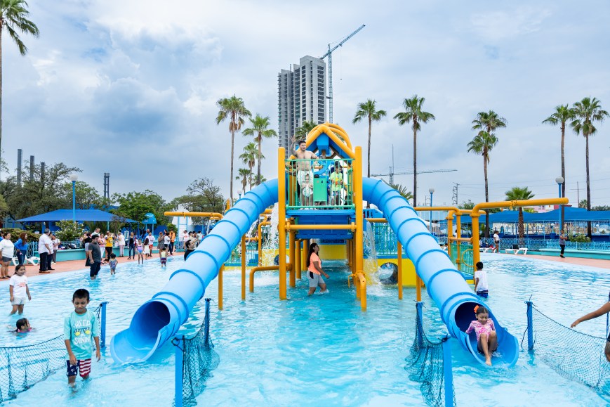 Inaugura Gobernador zona Splash en Parque Fundidora: será gratuita para niñas y niños