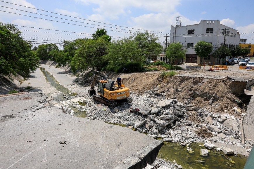 Reconstruye Guadalupe puente vehicular en Balcones de San Miguel