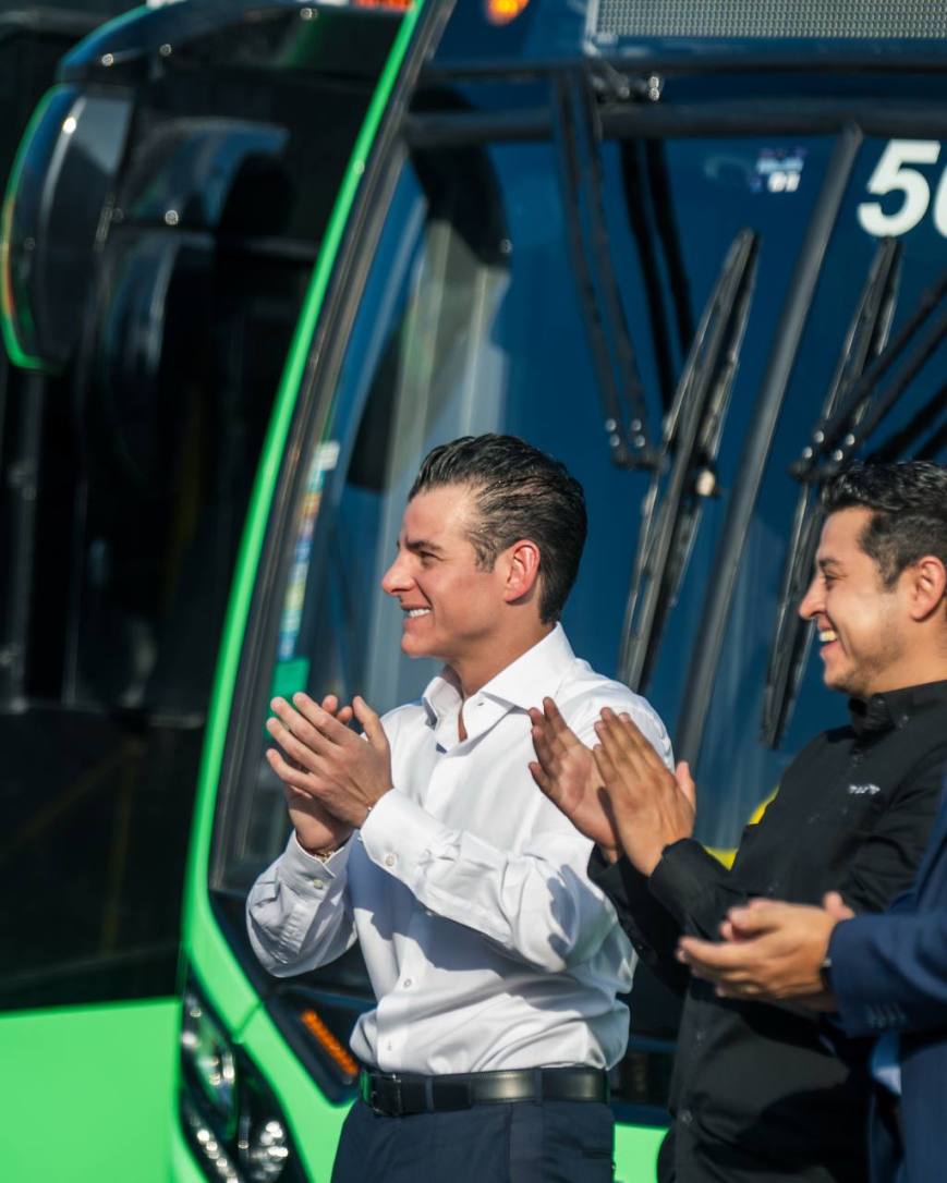 Trabaja Nuevo León sin descanso por una movilidad moderna: Miguel Flores