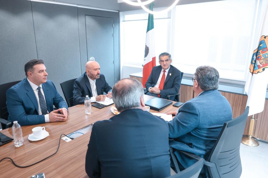 Firma Américo Villarreal acuerdo para tratar aguas residuales