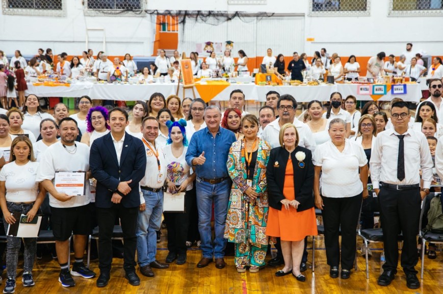 Gradúa Guadalupe a 1,300 ciudadanos en Escuela de Artes y Oficios