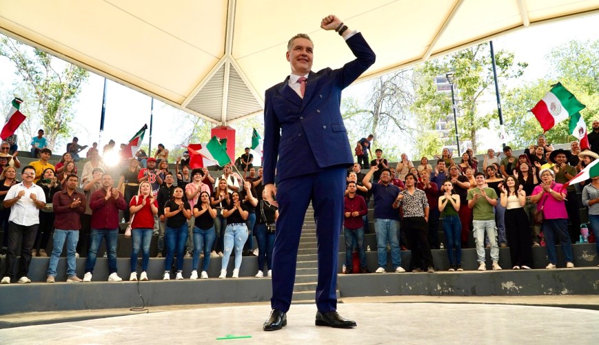 Presenta Waldo Fernández primer informe de labores