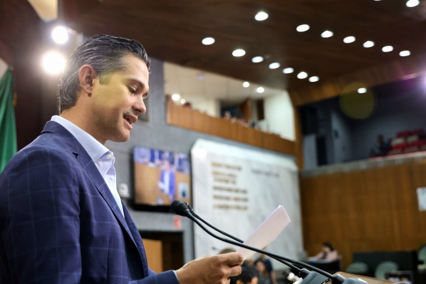 Propone Armando Víctor Gutiérrez protocolos obligatorios en cirugías estéticas