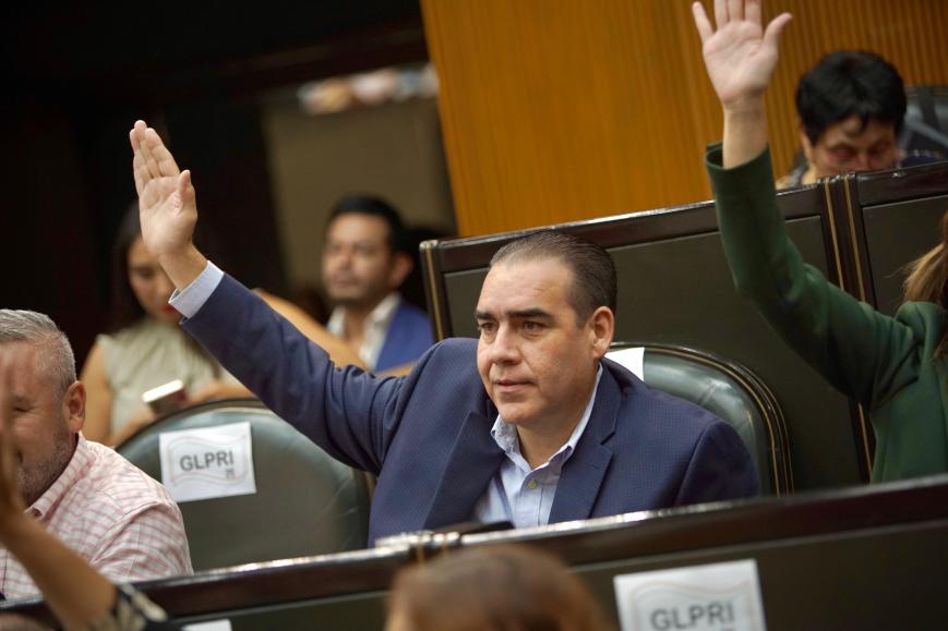 Va Heriberto Treviño por elevar penas contra extorsión