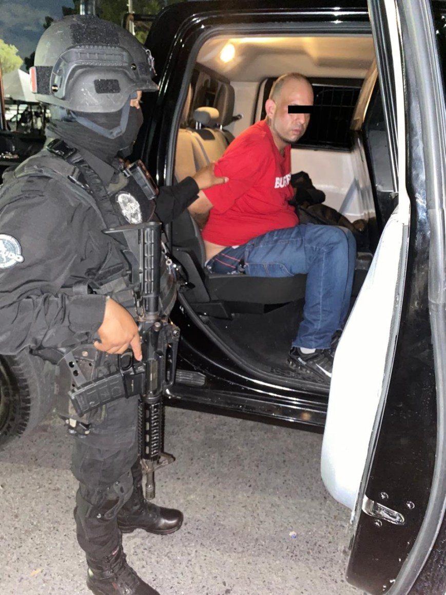 Detienen a hombre con 38 envoltorios de droga en Monterrey