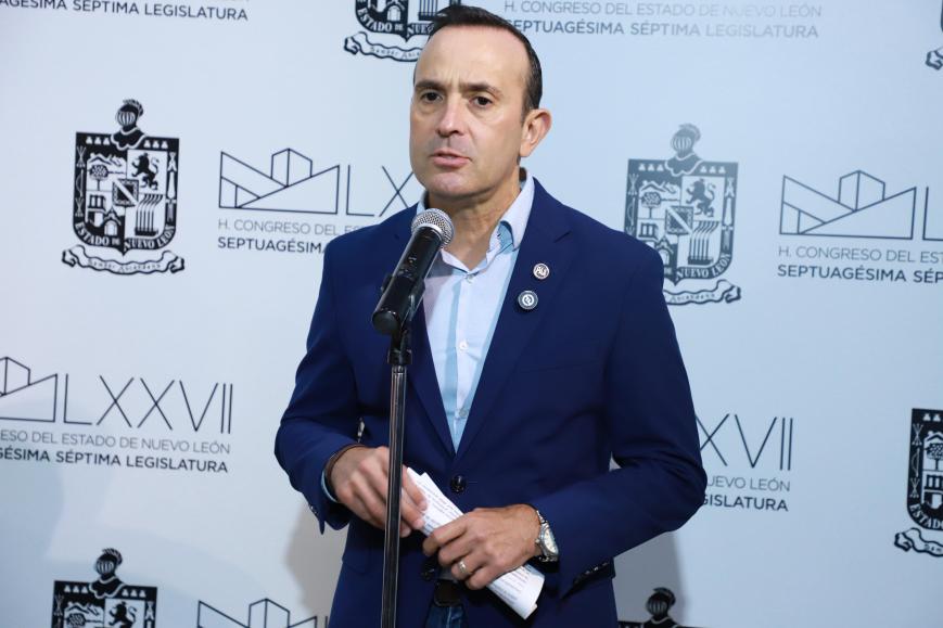 Duplicación de sueldos, una burla: Carlos de la Fuente