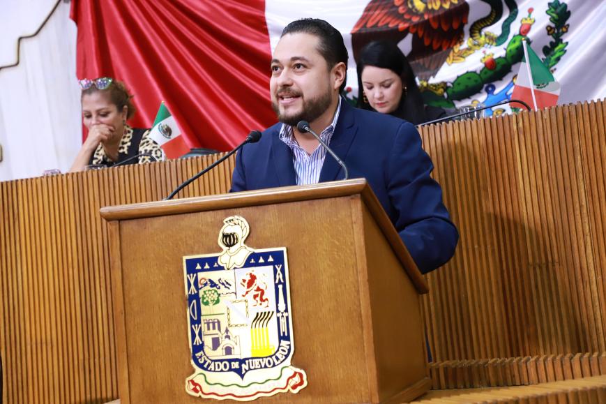 Impulsa Miguel Lechuga uniformes obligatorios para deportistas de Nuevo León