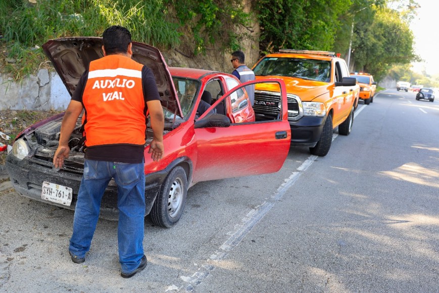 Apoya Guadalupe a más de 300 automovilistas con auxilio vial