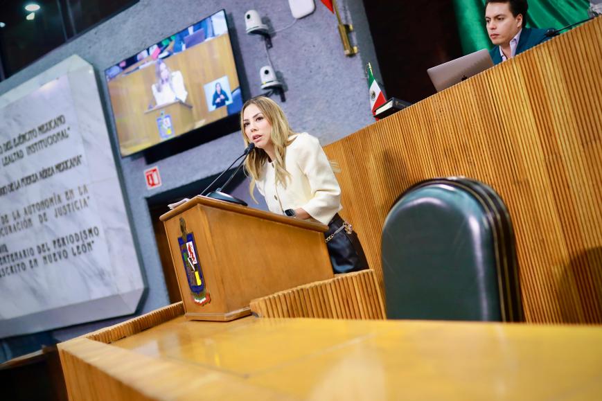 Perla Villarreal llama a fortalecer capacitación del personal de UDEIS en Nuevo León